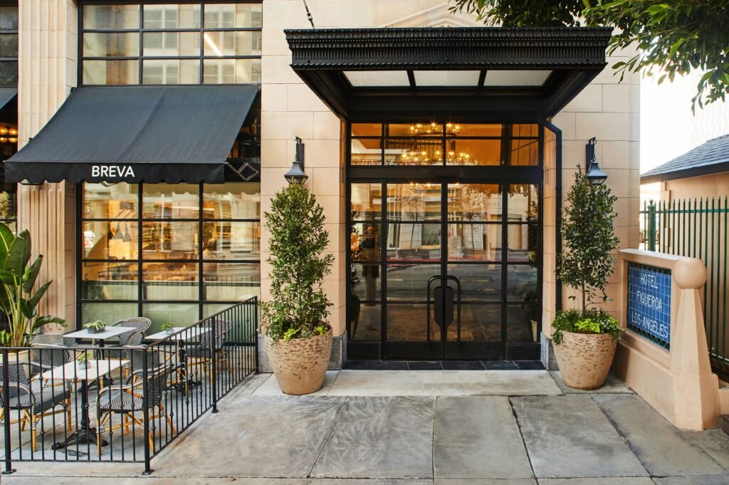 One Of The Best Hotel to Stay in La: