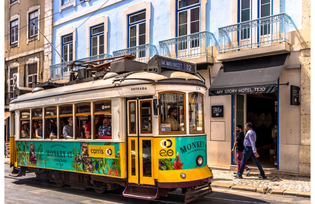 estrala Yellow Snd White Tram