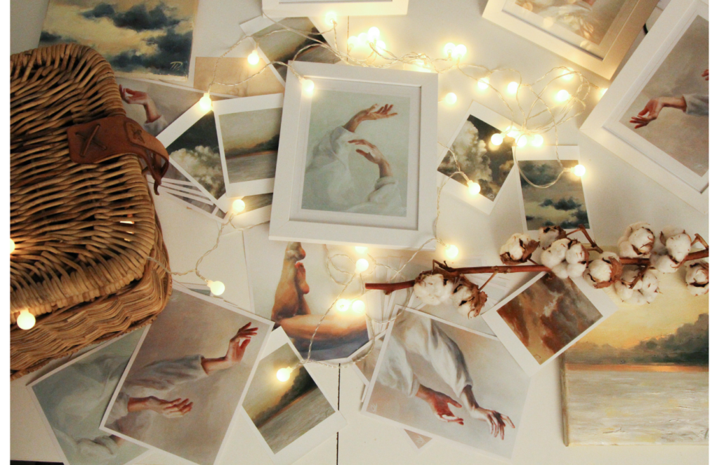 White and Light Simple Presentation (15) Best Travel Giftsfor Capturing Memories